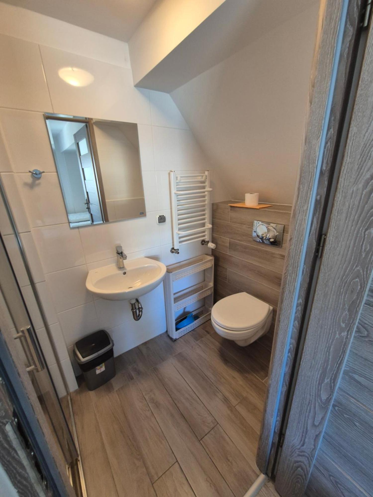 Dom Przy Plazy Apartman Dźwirzyno Kültér fotó